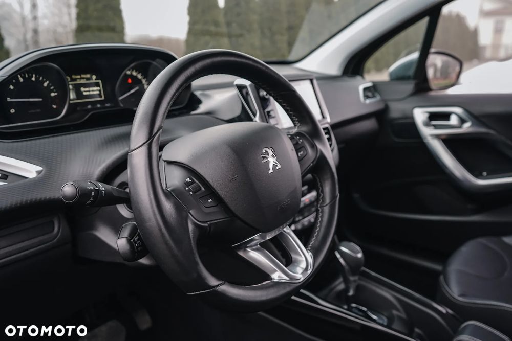 Peugeot 2008 PureTech 110 GPF Stop&Start EAT6 Allure - 25