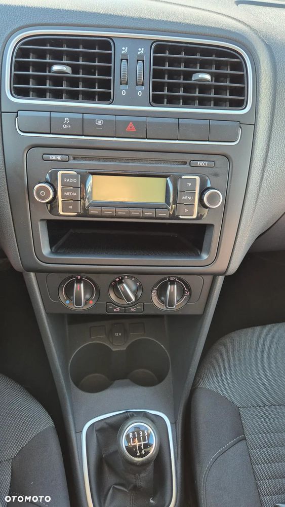 Volkswagen Polo 1.2 12V Comfortline - 4