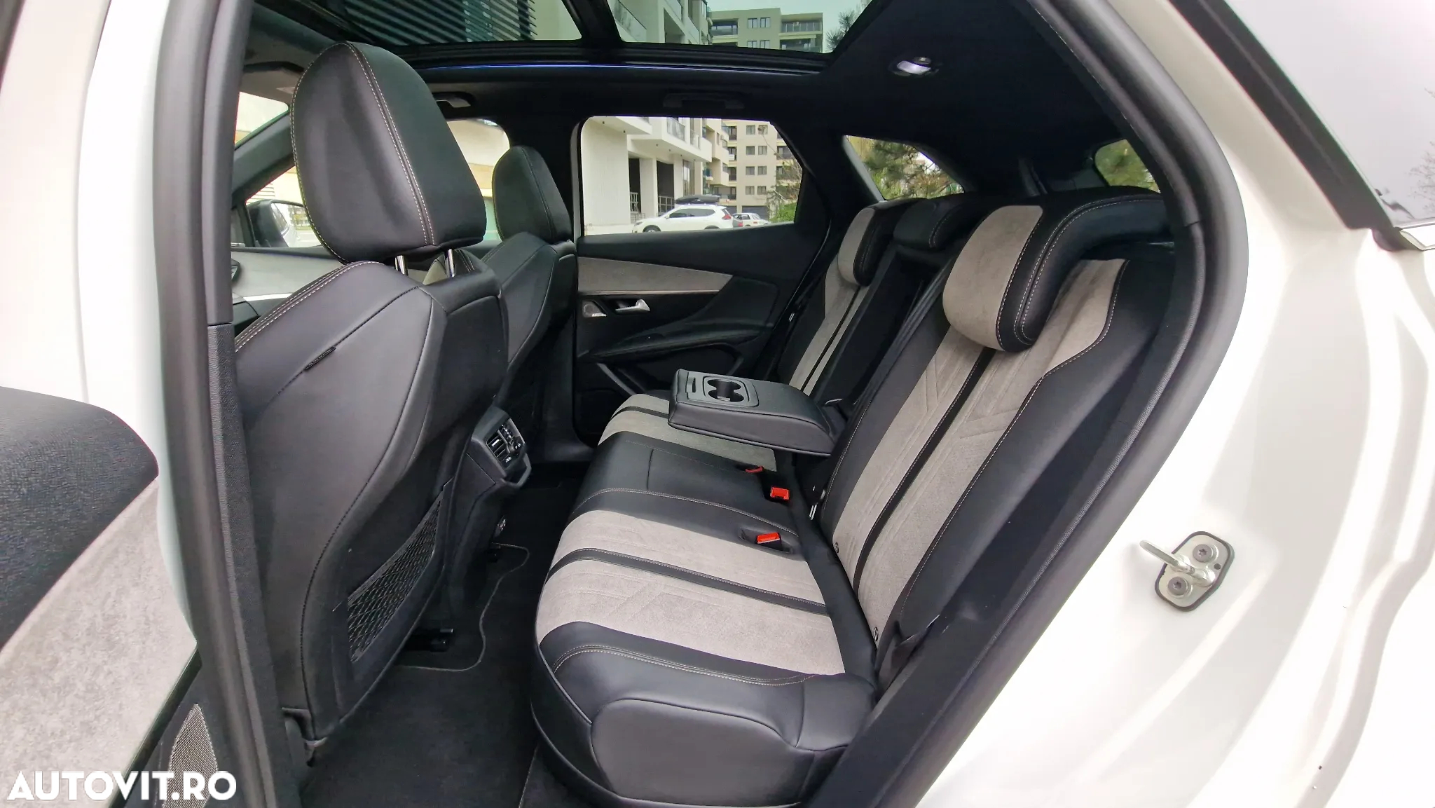 Peugeot 3008 PHEV EAT8 GT Pack - 25