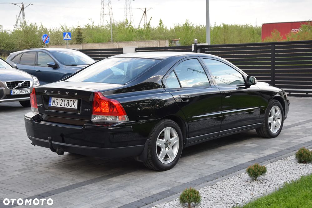 Volvo S60 2.5 T Kinetic - 4