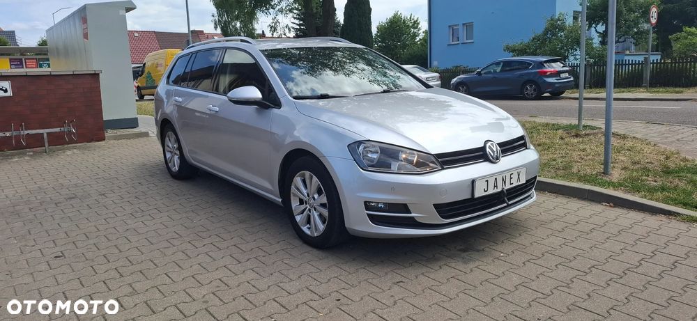 Volkswagen Golf 1.6 TDI DPF BlueMotion Technology DSG Comfortline - 3