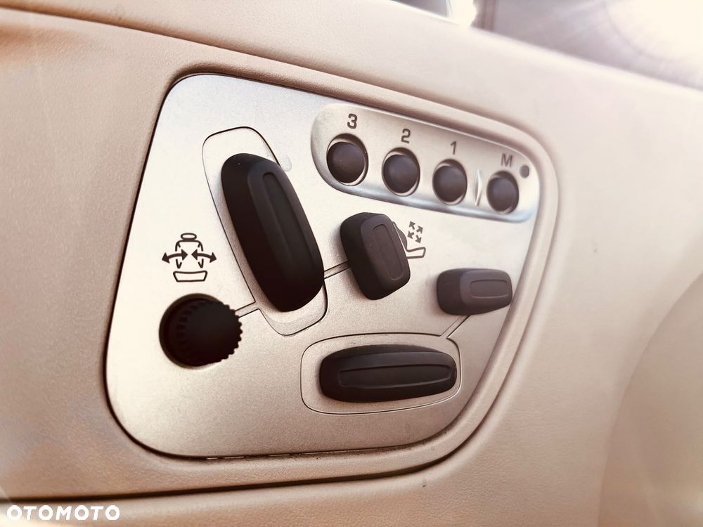 Jaguar XK - 24