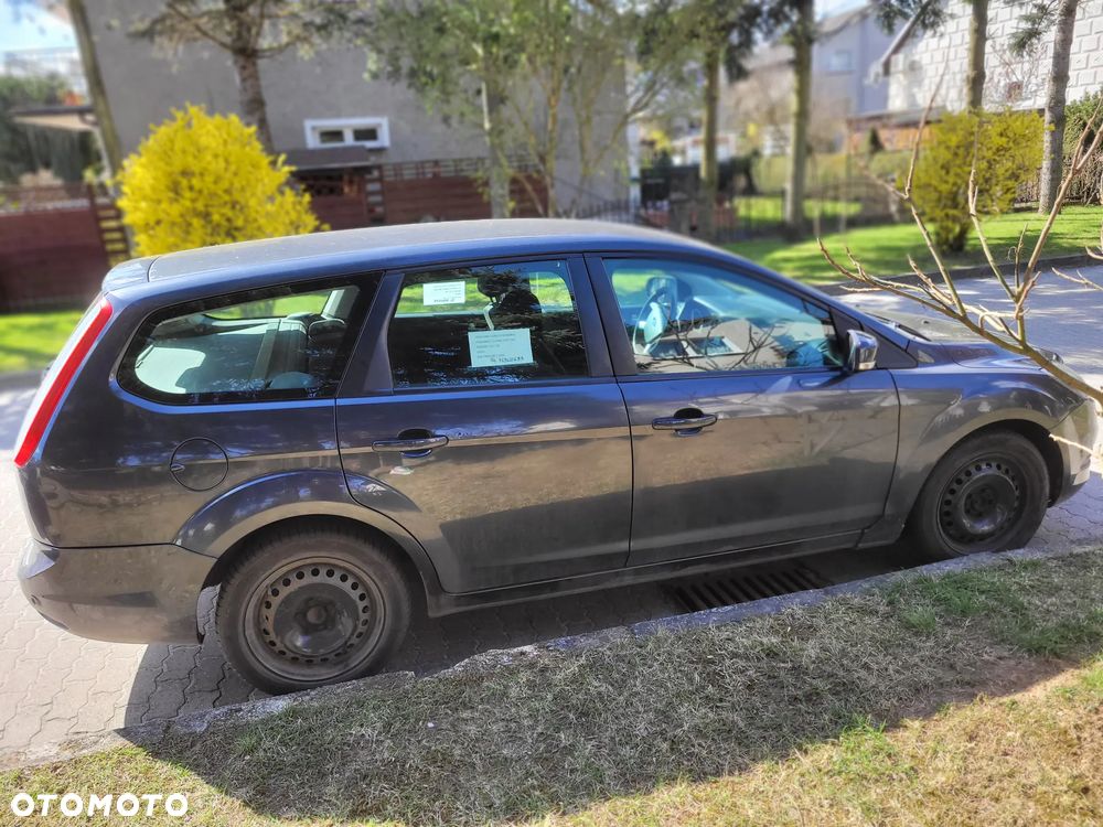 Ford Focus 2.0 TDCi DPF Ghia - 4