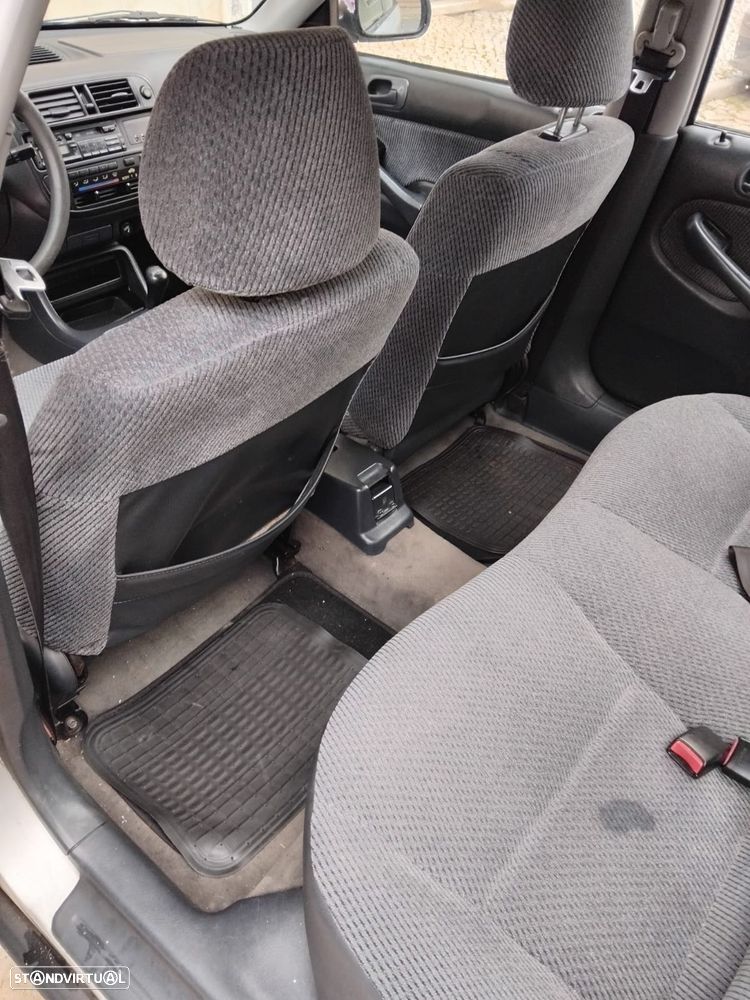 Honda Civic 1.5i LS - 12