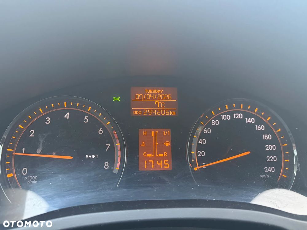 Toyota Avensis 2.0 Prestige NAVI - 2