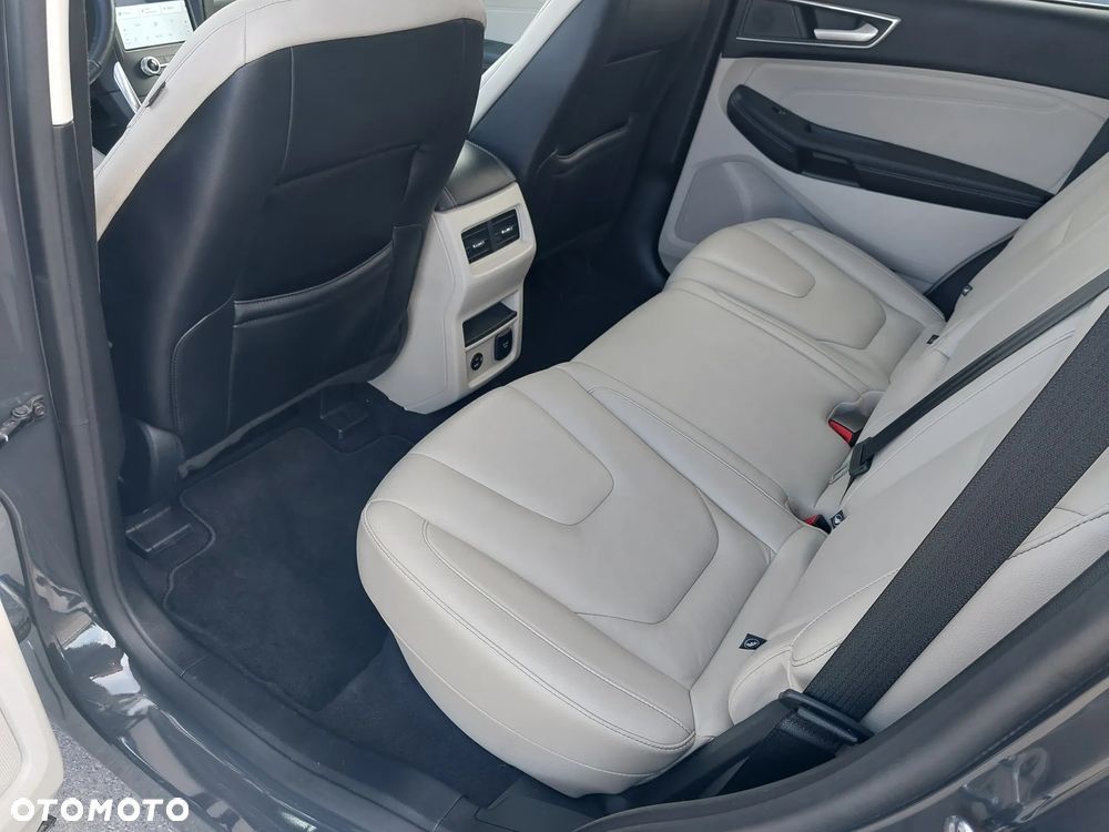 Ford Edge - 11