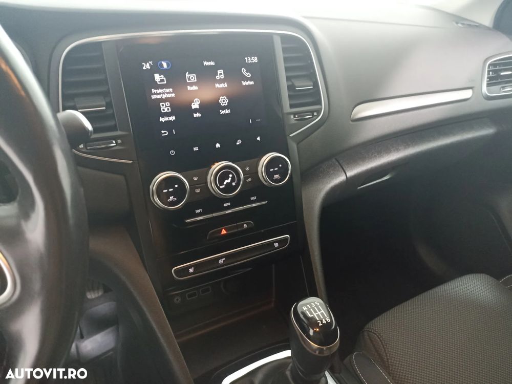 Renault Megane TCe 140 GPF Zen - 11