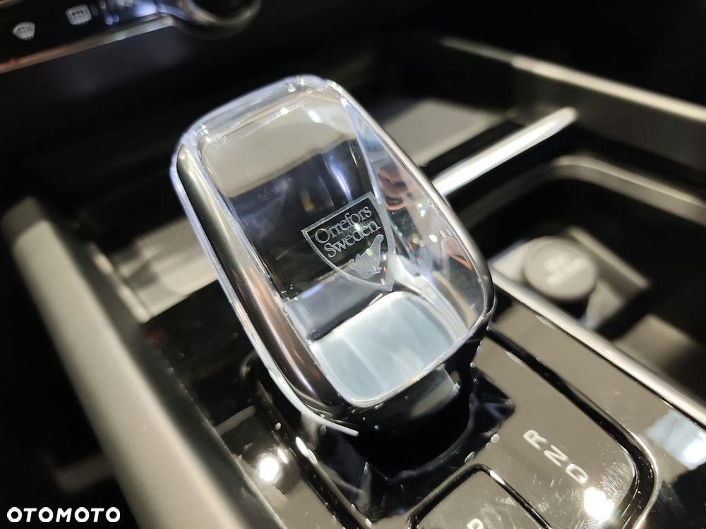Volvo XC 60 B5 B AWD Ultimate Black Edition - 26