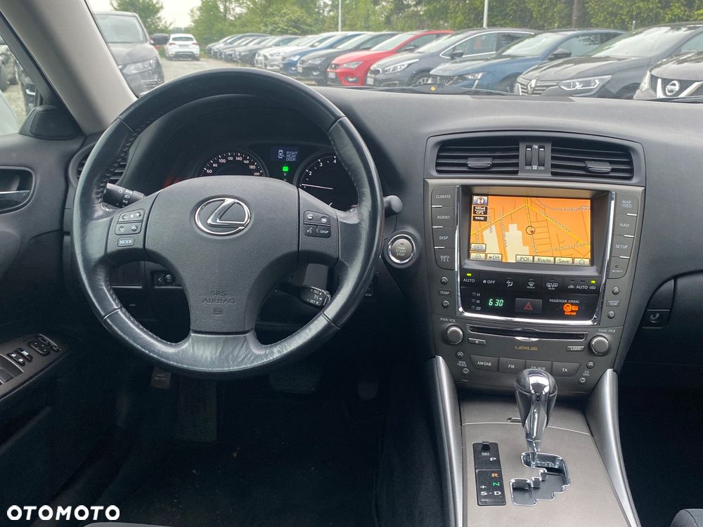 Lexus IS 250 Prestige - 30