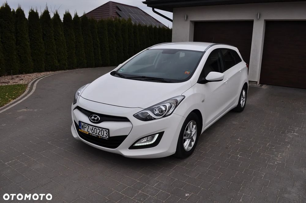 Hyundai i30 1.6 CRDi Fifa World Cup Edition - 11