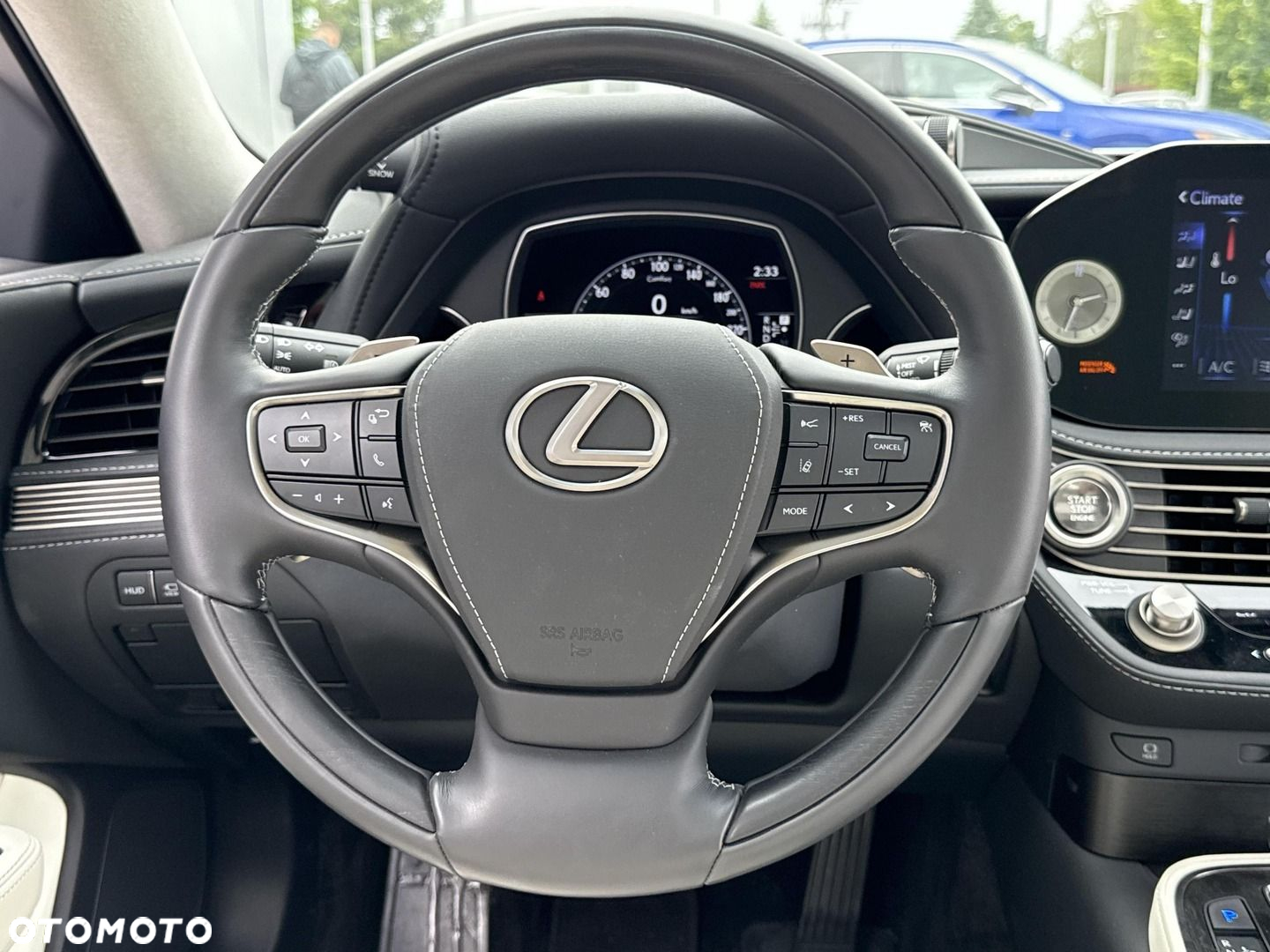 Lexus LS - 23