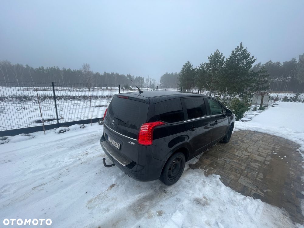 Peugeot 5008 - 11