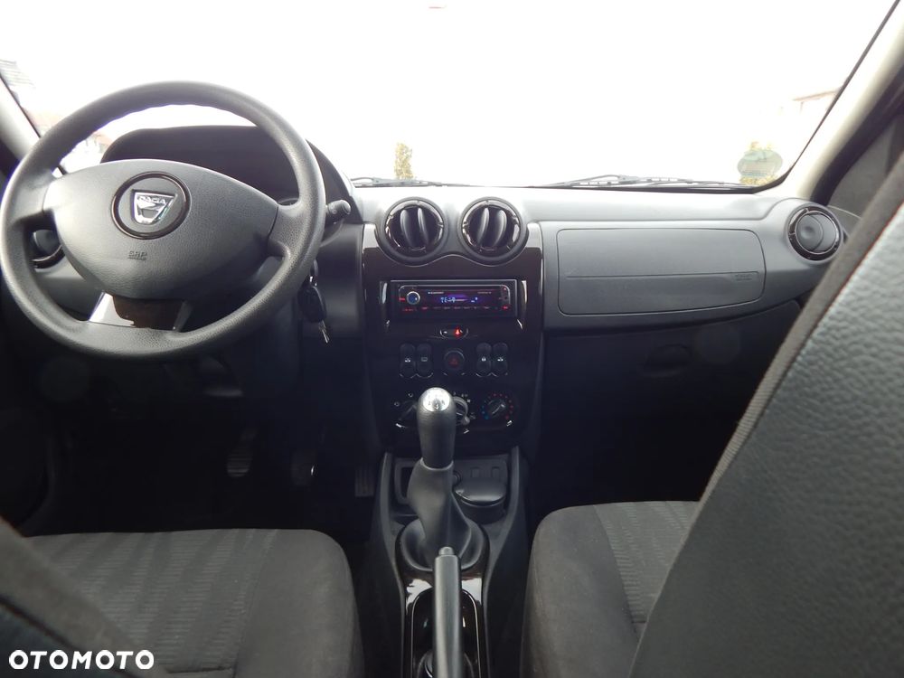 Dacia Duster 1.6 16V 4x2 Prestige - 10