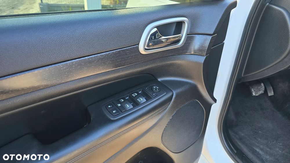 Jeep Grand Cherokee 3.6 V6 Laredo - 14
