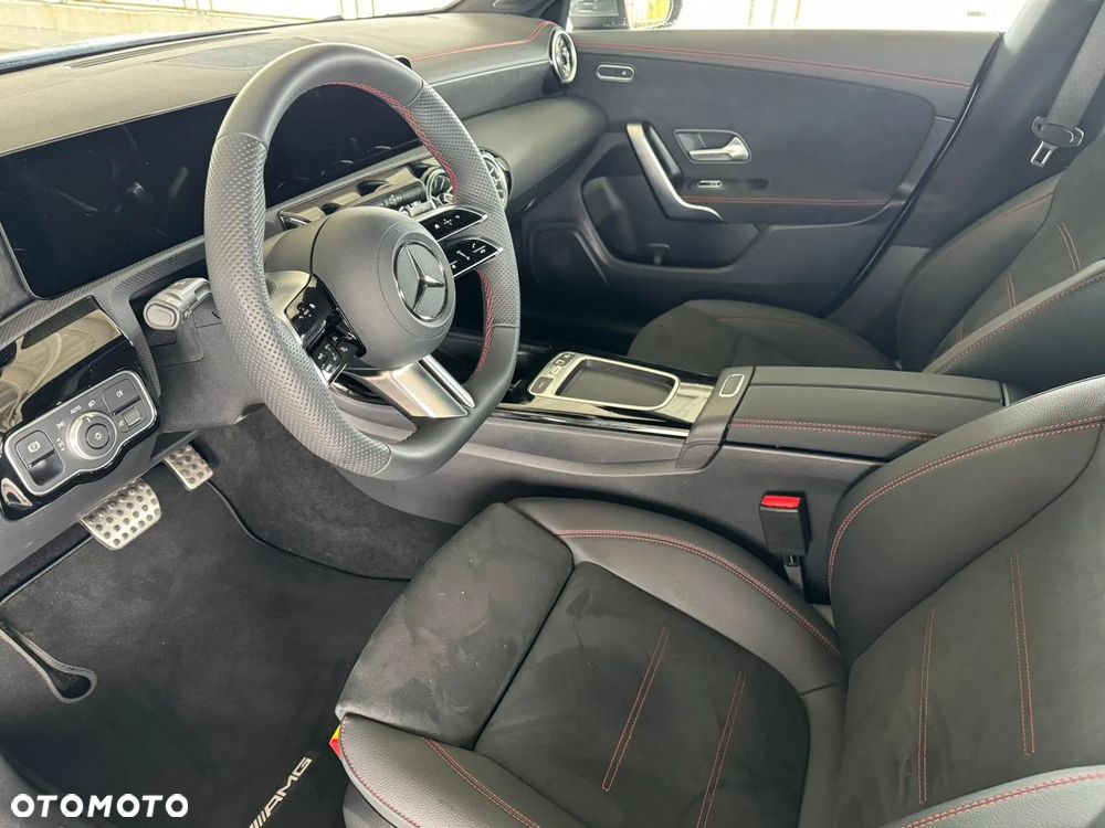 Mercedes-Benz CLA 200 AMG Line 7G-DCT - 13