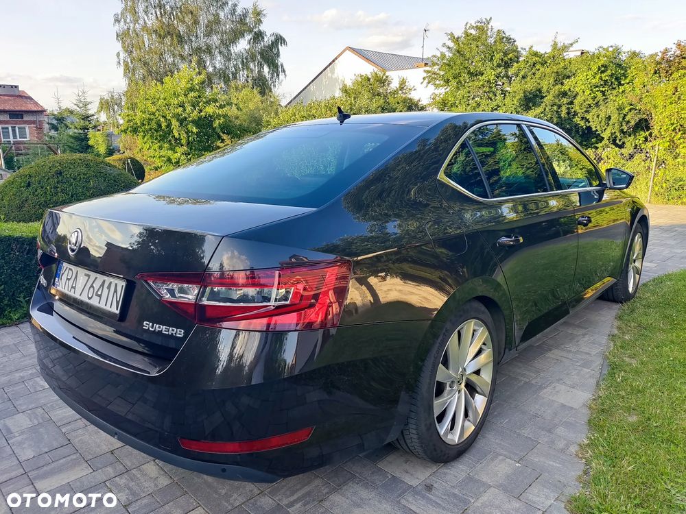 Skoda Superb 2.0 TDI L&K - 3