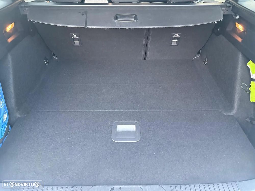 Ford Focus SW 1.0 EcoBoost ST-Line - 28