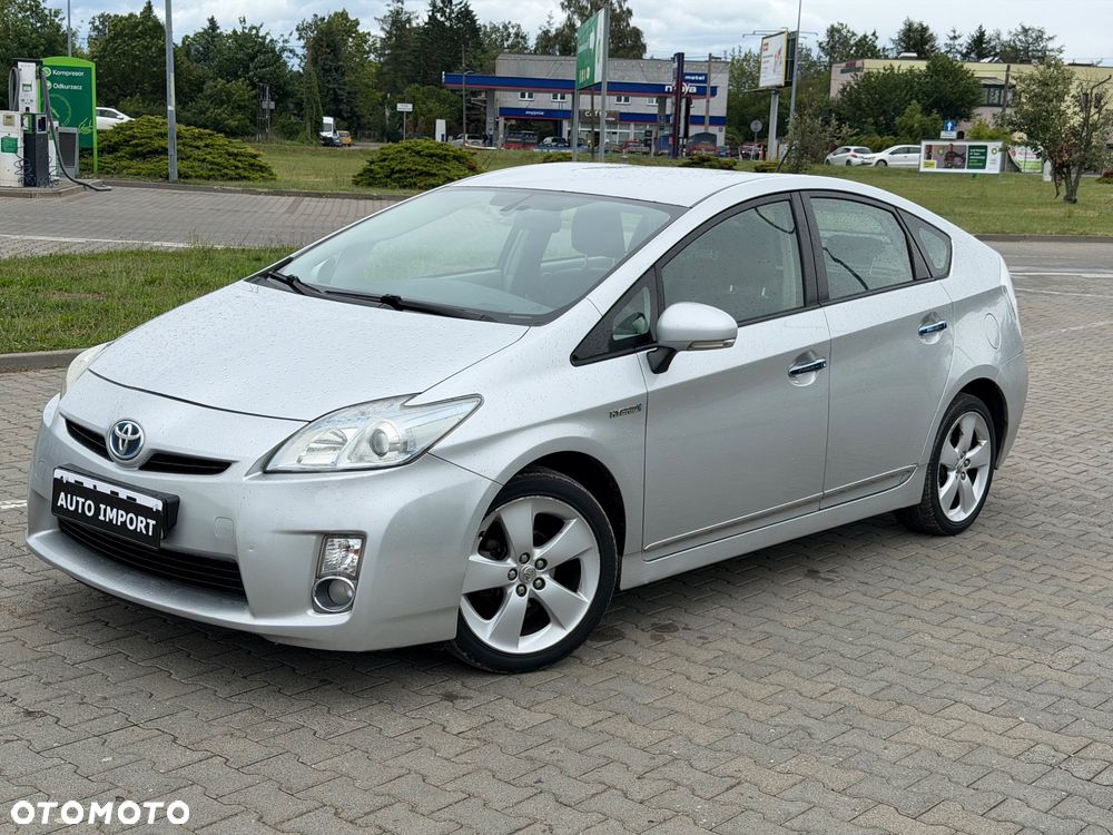Toyota Prius 1.8 HSD Prestige - 1