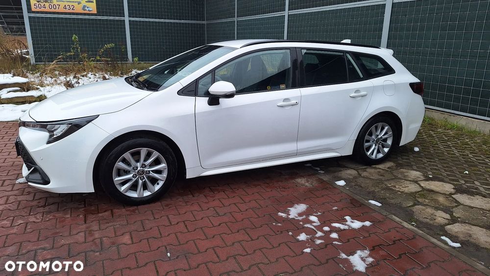 Toyota Corolla 1.8 Hybrid Comfort - 17