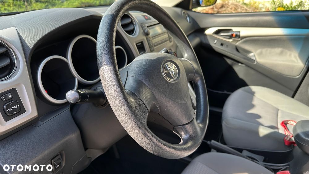 Toyota Matrix - 14