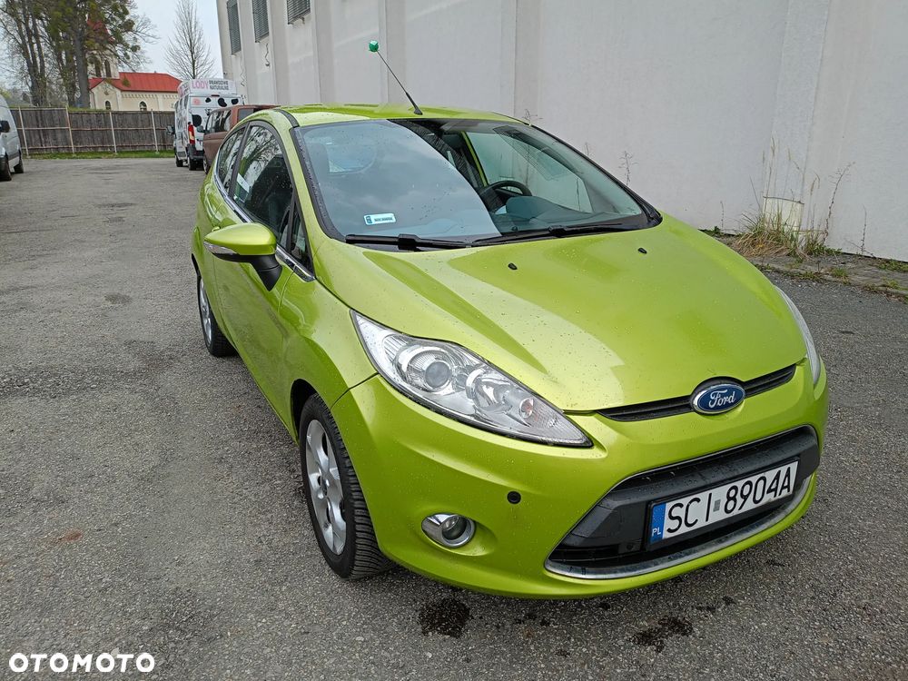 Ford Fiesta 1.4 Autom Titanium - 2