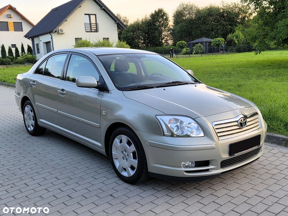 Toyota Avensis 2.0 VVT-i Travel - 1
