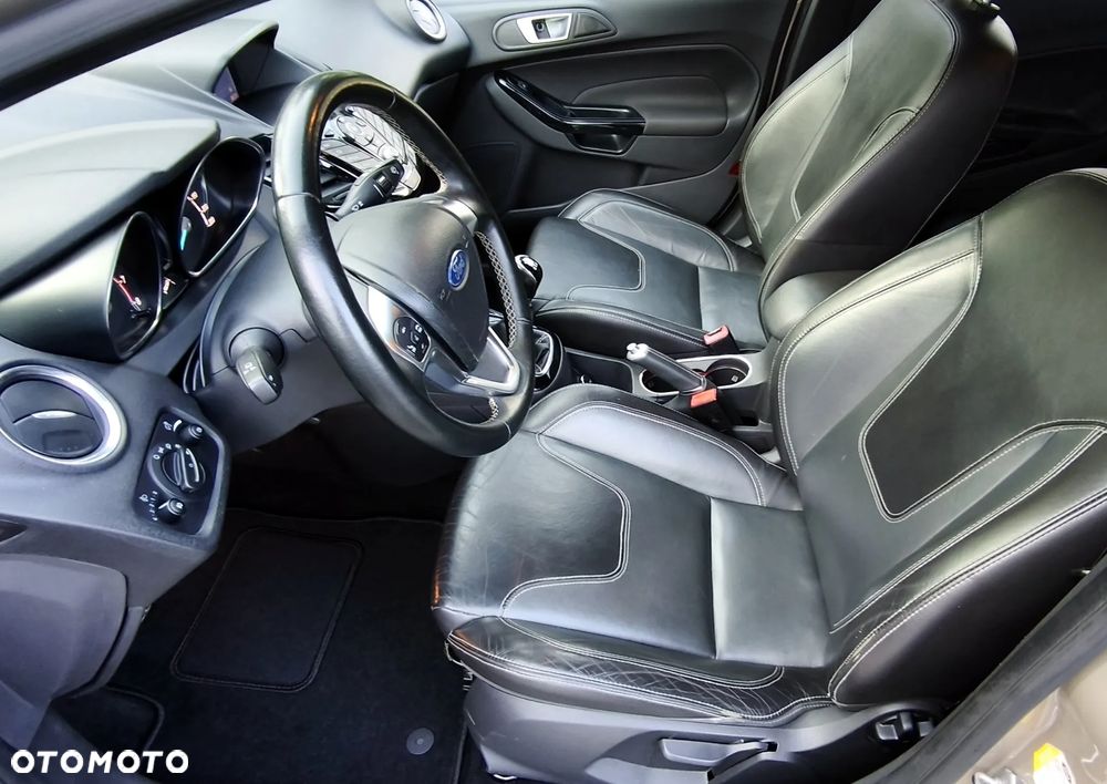 Ford Fiesta 1.0 EcoBoost STart-Stop Titanium - 18