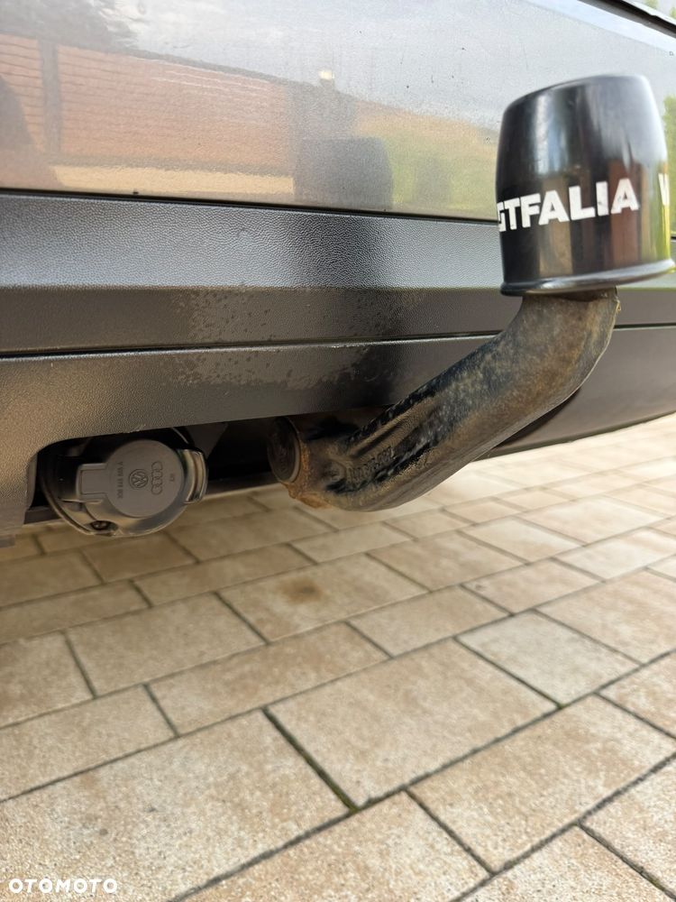 Volkswagen Passat 2.0 TDI Individual - 16