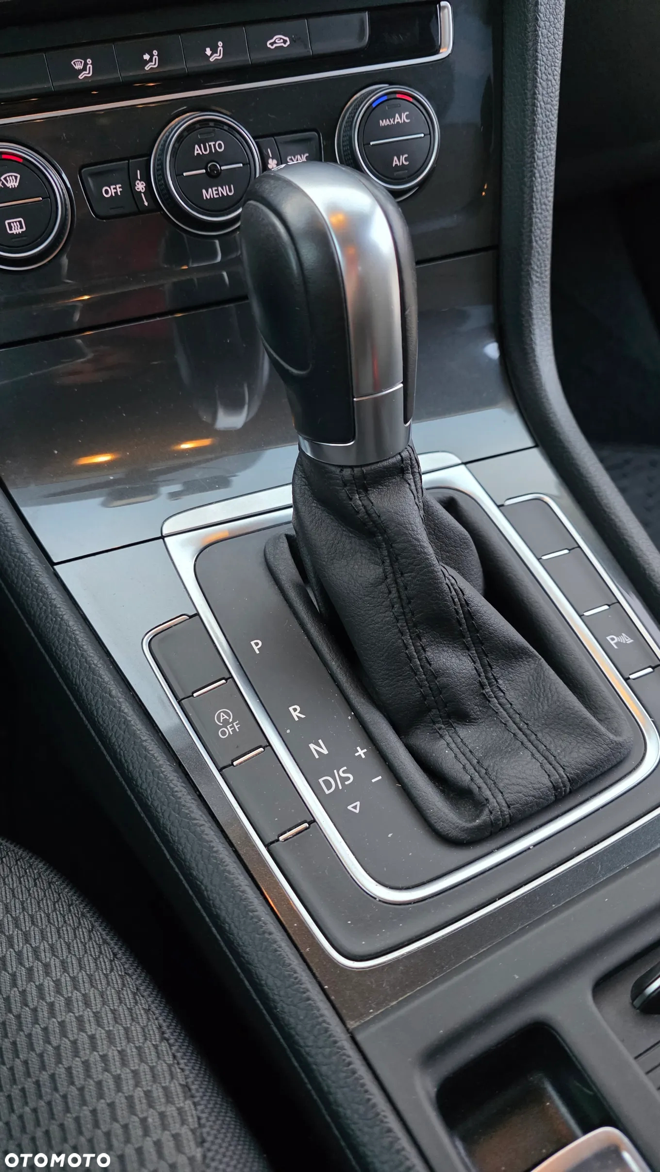 Volkswagen Golf VII 1.5 TSI BMT Comfortline DSG - 29