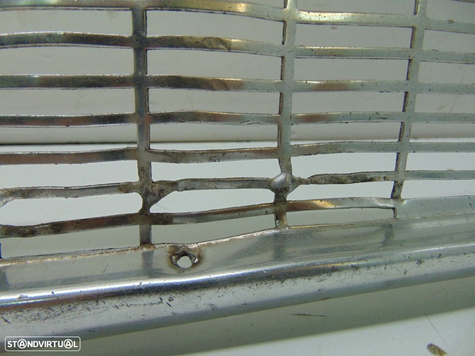 Ford anglia grelha frontal - 5