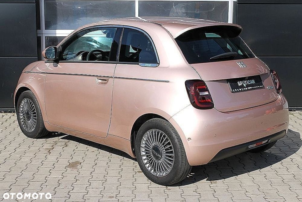 Fiat 500e - 12