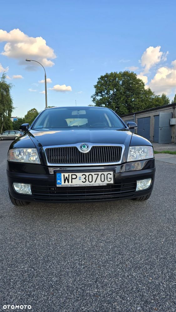 Skoda Octavia 1.6 Ambiente - 2