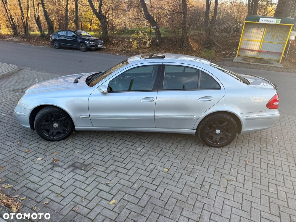 Mercedes-Benz Klasa E 500 T 4Matic Elegance Sport Edition - 7