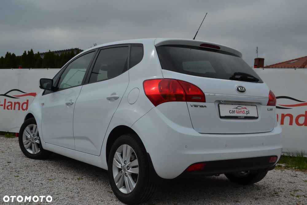 Kia Venga - 10
