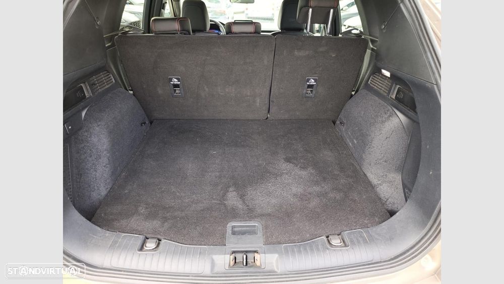 Ford Kuga 2.5 PHEV ST-Line X - 16