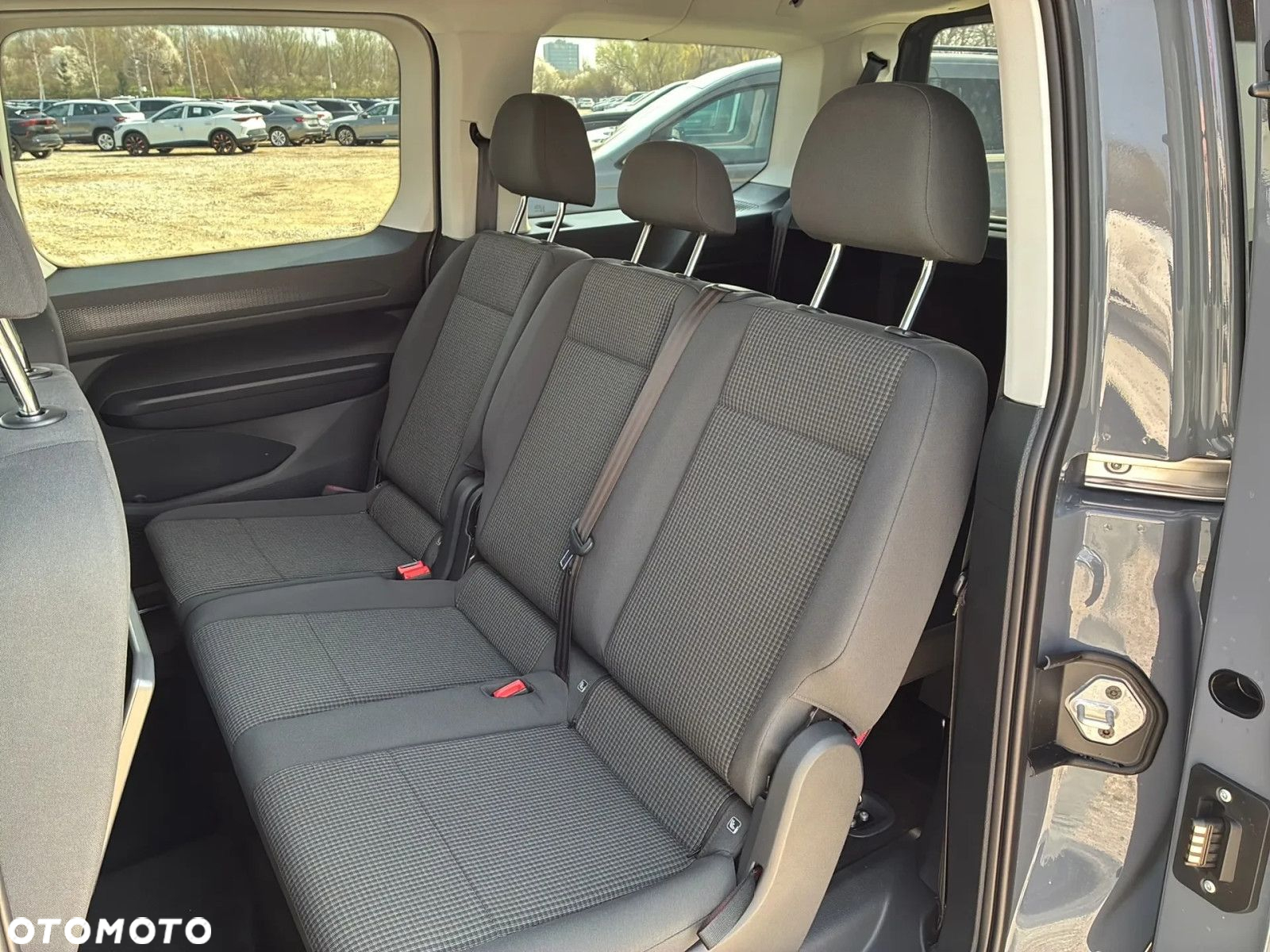 Volkswagen Caddy Maxi 1.5 TSI DSG - 17