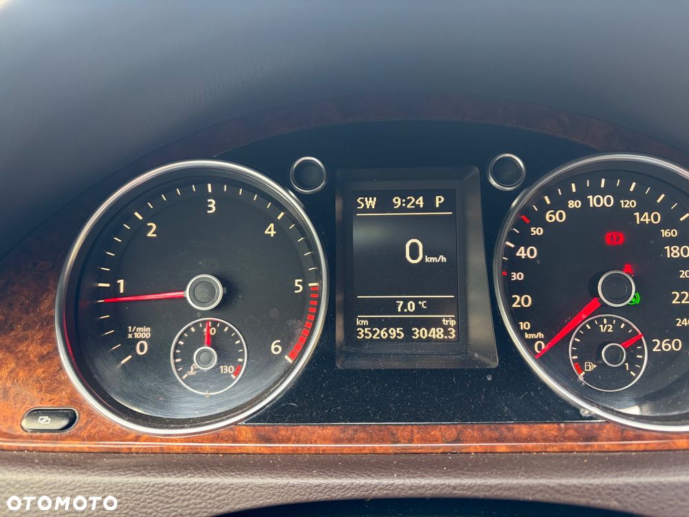 Volkswagen Passat 2.0 TDI 4Mot Highline DSG - 8