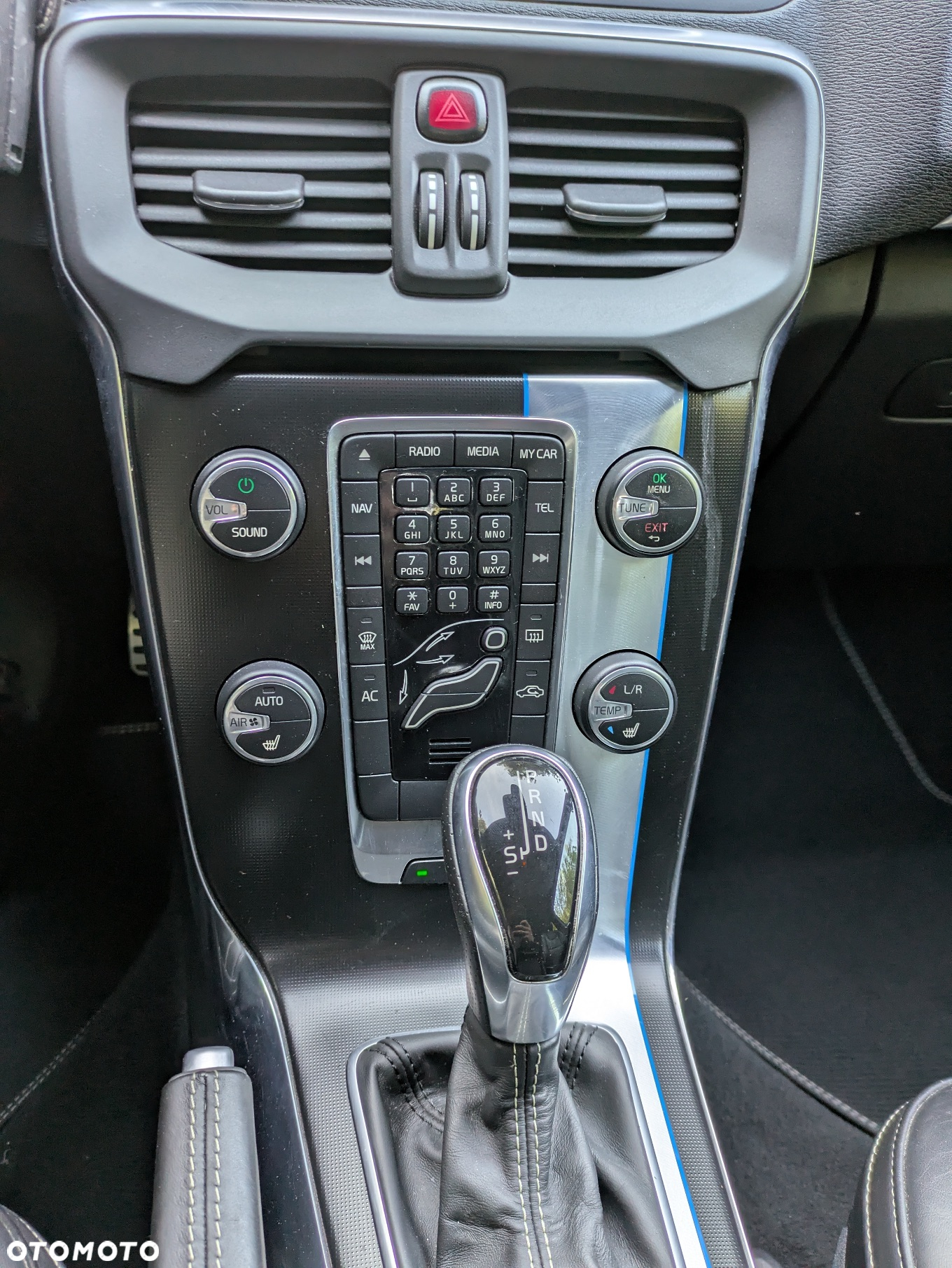 Volvo V40 T5 Geartronic R Design - 19