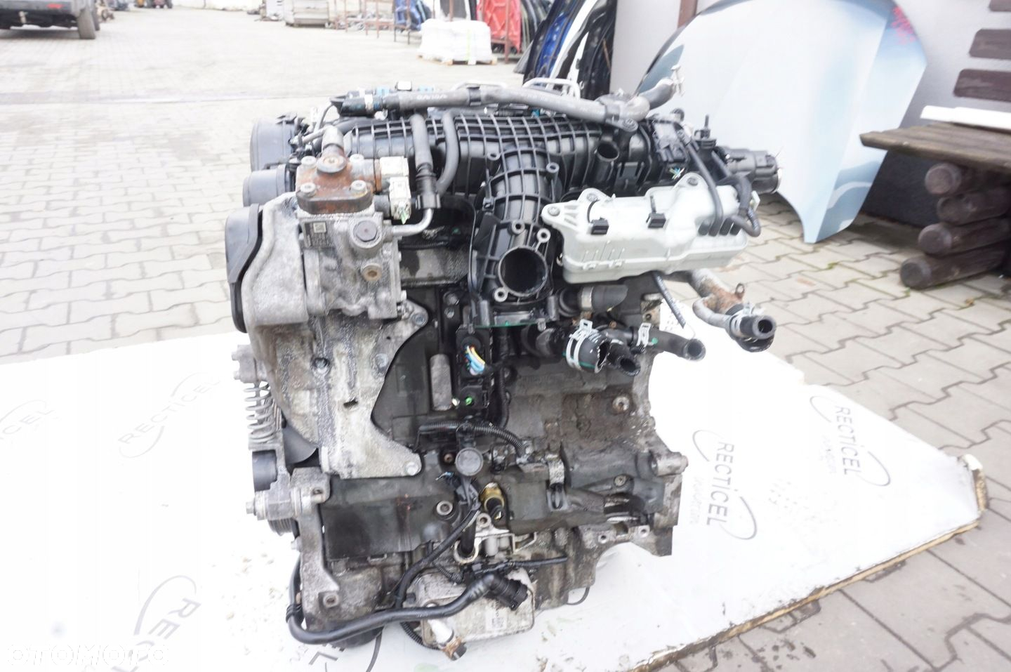 SILNIK VOLVO 2.0 D3 D4204T9 KOMPLETNY 82 TYŚ KM - 9