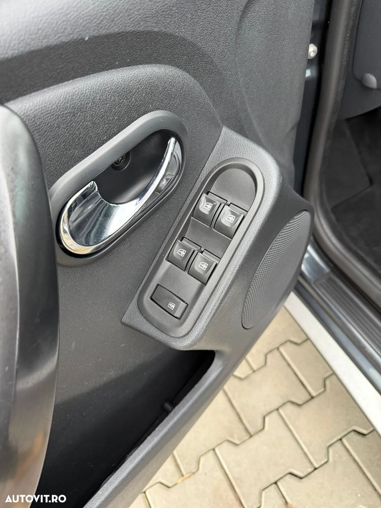 Dacia Duster dCi 110 FAP 4x2 Prestige - 28