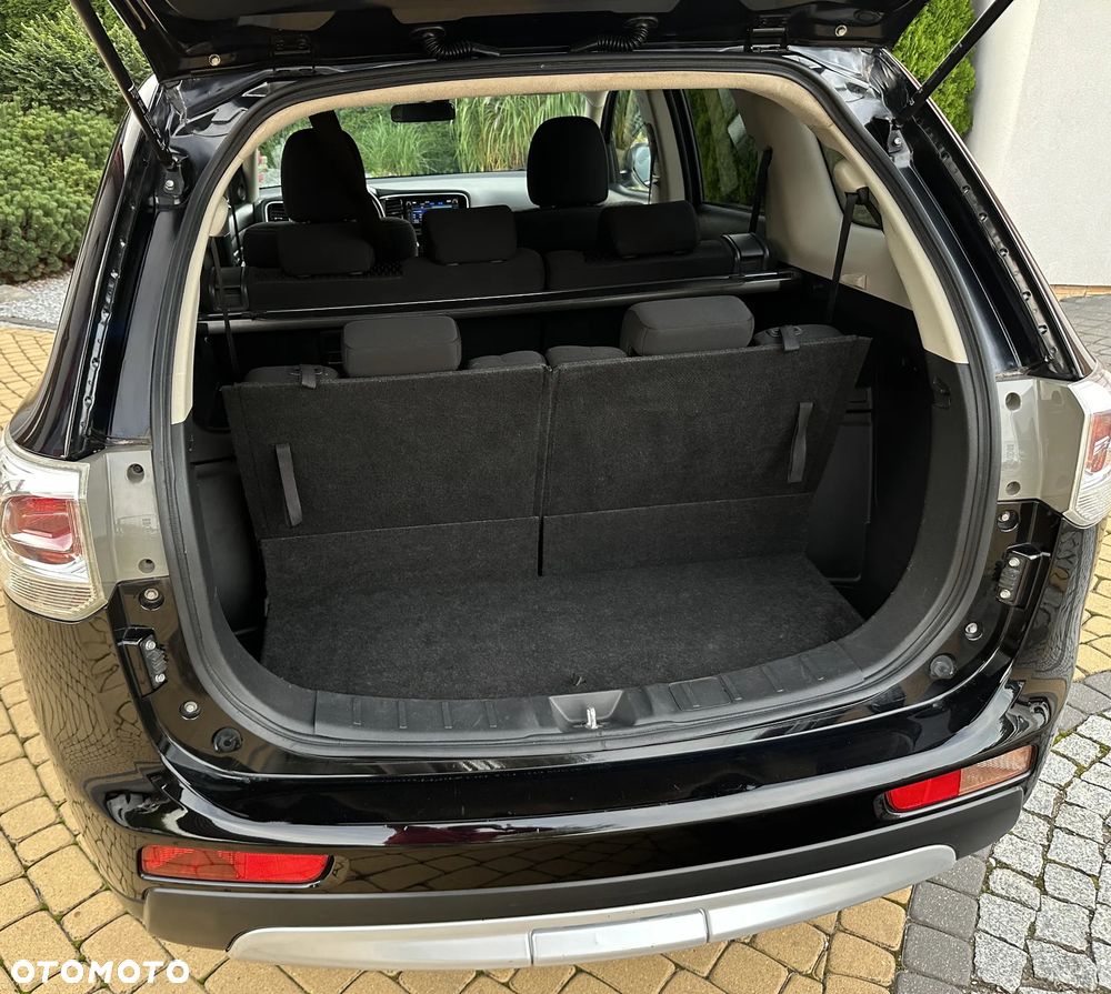 Mitsubishi Outlander - 17
