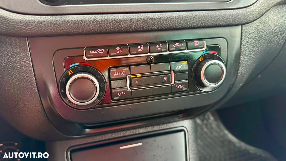 Volkswagen Tiguan - 12
