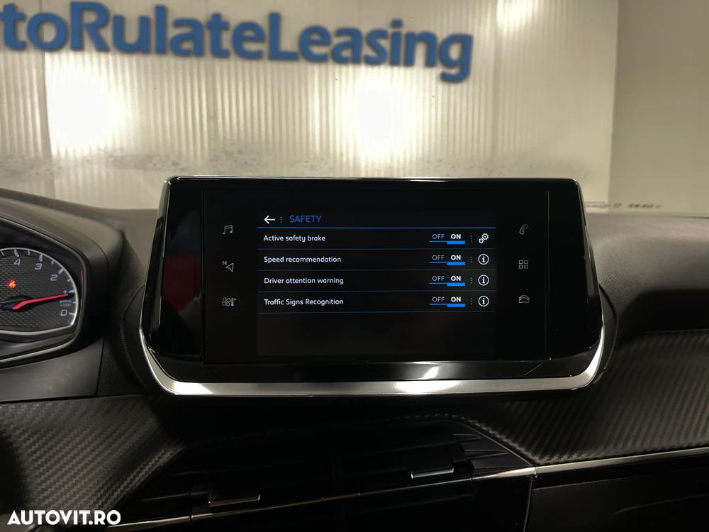 Peugeot 2008 1.2 PureTech EAT8 STT Active Pack - 23