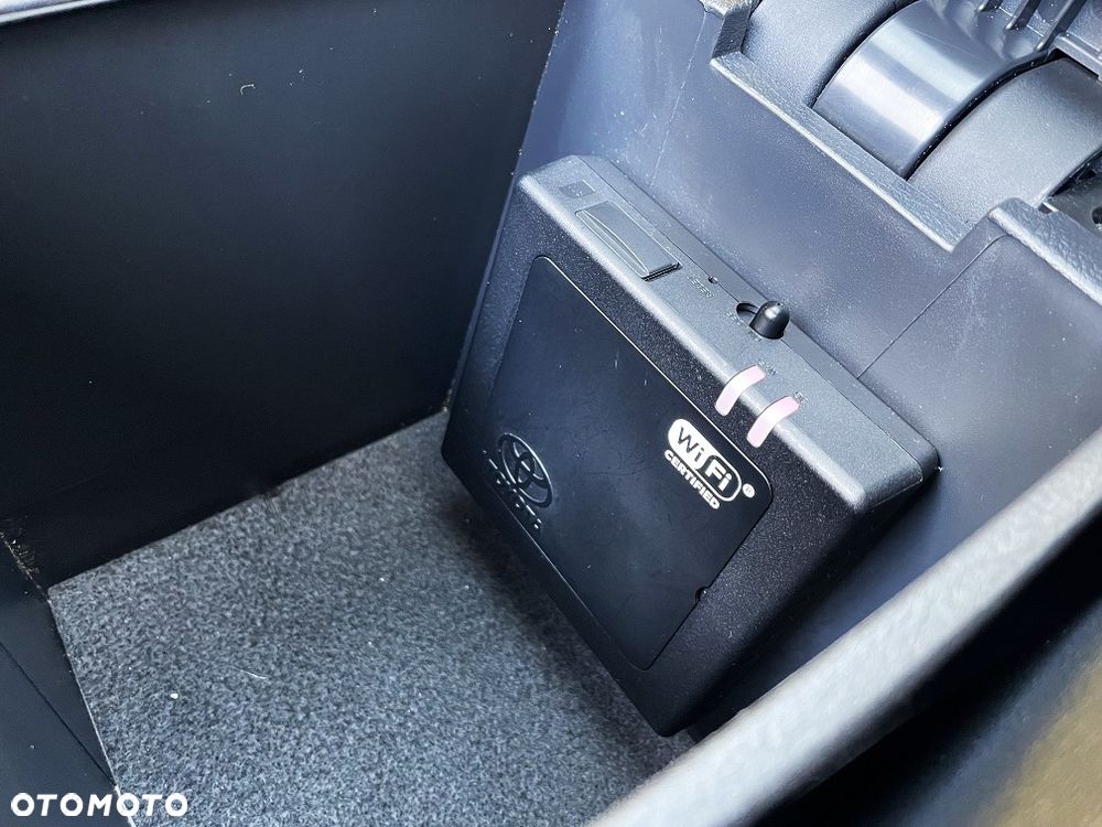 Toyota Auris 1.8 HSD Prestige NAVI - 37