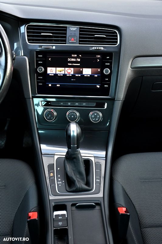 Volkswagen Golf - 19