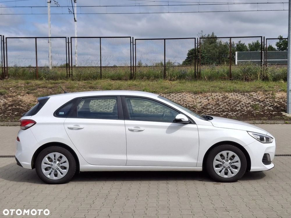 Hyundai i30 1.6 D Classic + - 3