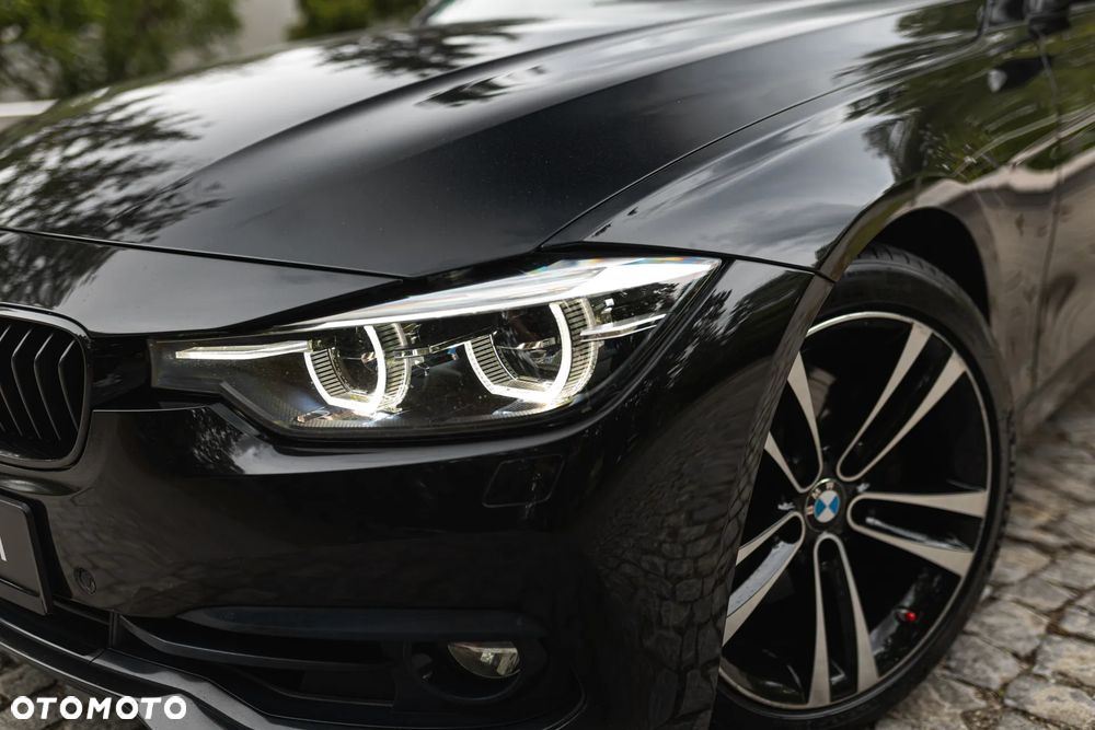 BMW Seria 3 2018 photo 2