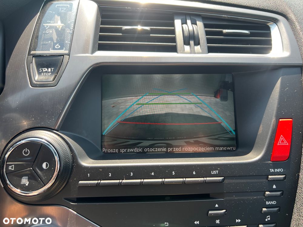Citroën DS5 Hybrid4 EGS6 SportChic - 17