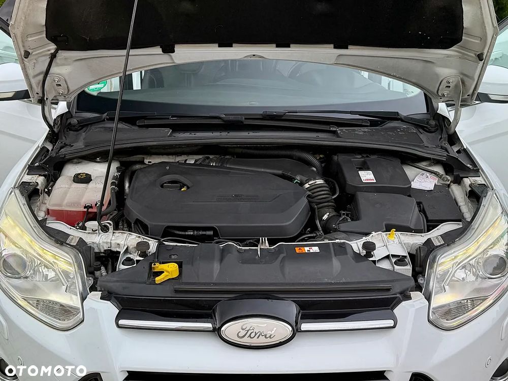 Ford Focus 1.6 EcoBoost Titanium - 26
