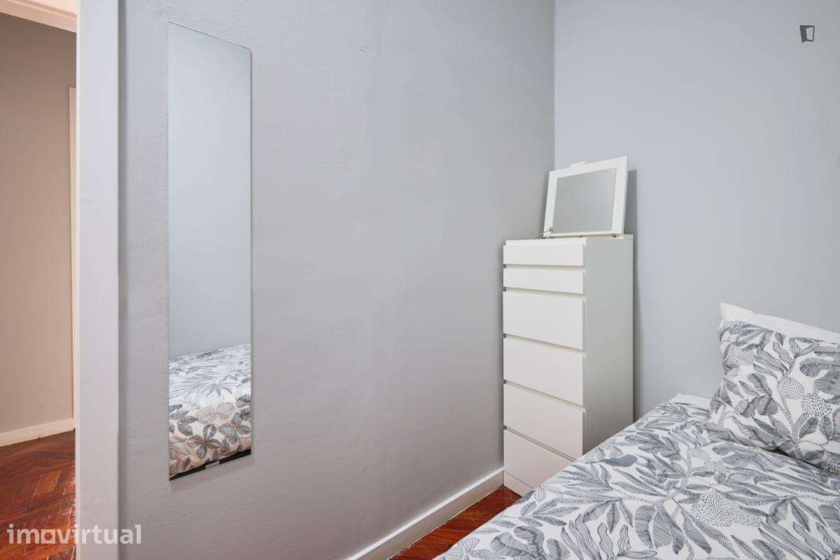 Quarto - localizado em Saldanha Lisbon - Grande imagem: 5/44